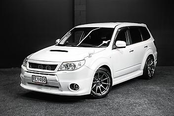 142,000 Km, RV-SUV, 1990 cc, Petrol engine, Manual