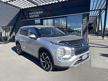30,115 Km, RV/SUV, 2488135 cc, Petrol engine, CVT