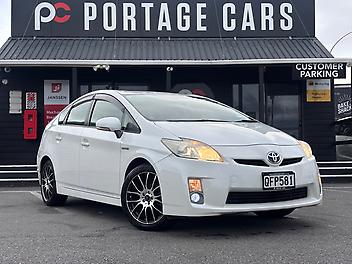 113,334 Km, Hatchback, 1797 cc, Hybrid engine, Automatic