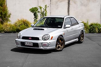 105,000 Km, Sedan, 1994 cc, Petrol engine, Manual