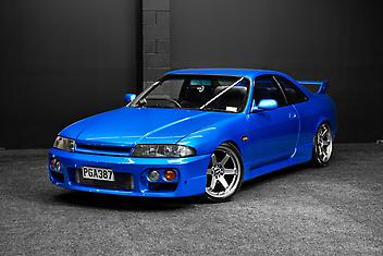 142,000 Km, Coupe, 2498 cc, Petrol engine, Manual
