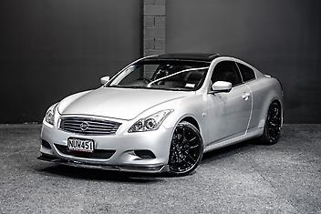 111,000 Km, Coupe, 3696 cc, Petrol engine, Tiptronic