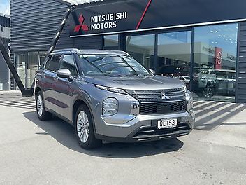 89,557 Km, RV/SUV, 2488135 cc, Petrol engine, Tiptronic, Continuous Variable