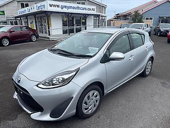 100,876 Km, Hatchback, 1496 cc, Hybrid (Electric) engine, Auto