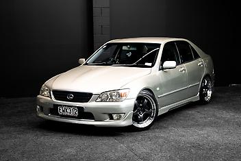 170,000 Km, Sedan, 1988 cc, Petrol engine, Automatic