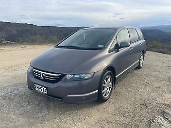 198,520 Km, Station Wagon, 2350 cc, Petrol engine, CVT