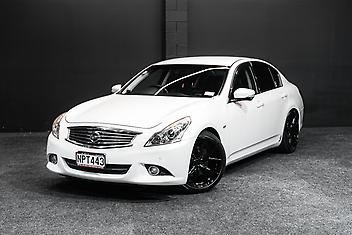 101,000 Km, Sedan, 2490 cc, Petrol engine, Automatic