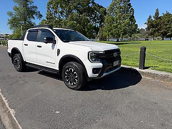 16,742 Km, Ute, 1996 cc, Diesel engine, Automatic