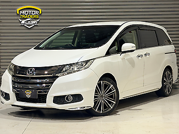 59,023 Km, Van, 2400 cc, Petrol engine, Automatic