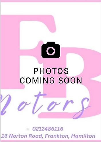 176,081 Km, Station Wagon, 1990 cc, Petrol engine, Automatic