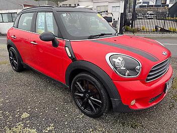 129,745 Km, Hatchback, 1590 cc,  engine, Auto