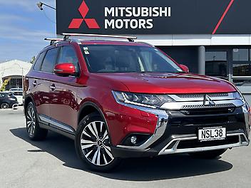 120,861 Km, RV/SUV, 2300 cc, Diesel engine, Automatic